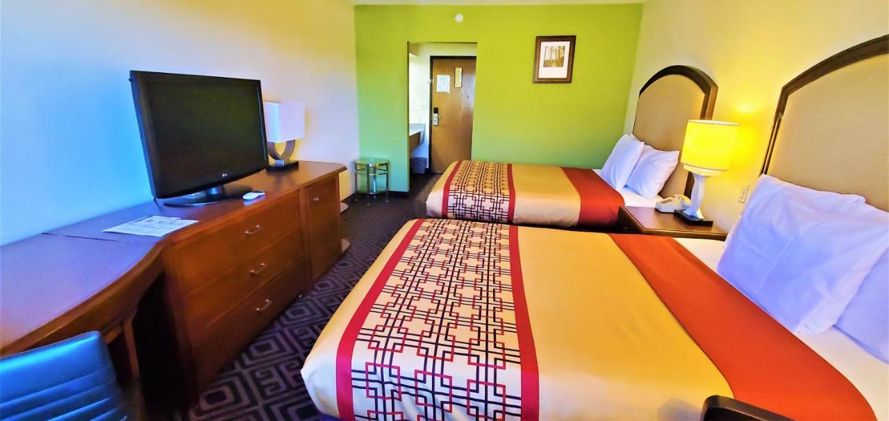 Travel Inn And Suites- Sikeston Miner I-55 Exit-67 Екстер'єр фото